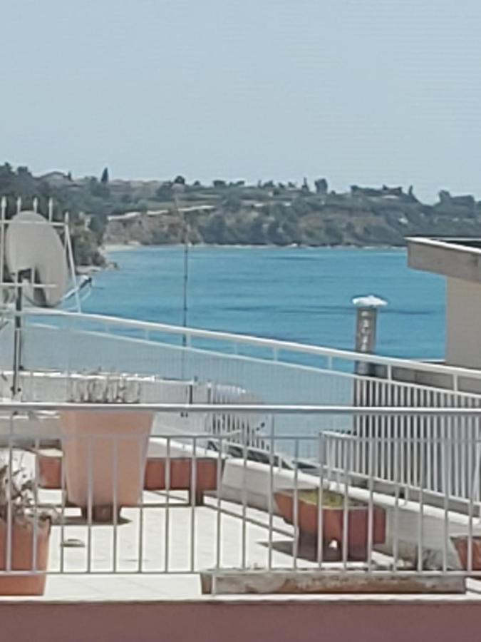 Grcka Reni Greece Beach Penthaus 3 Nea Kallikrateia Εξωτερικό φωτογραφία