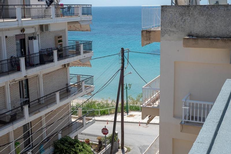 Grcka Reni Greece Beach Penthaus 3 Nea Kallikrateia Εξωτερικό φωτογραφία
